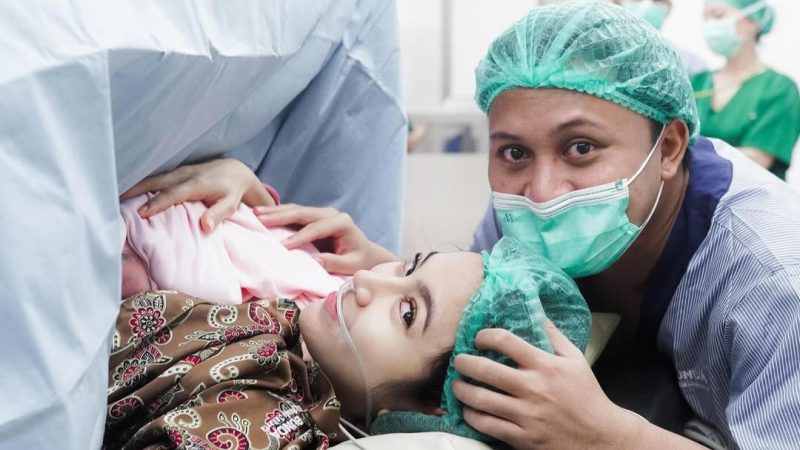Rizky Febian dan Mahalini Sambut Kelahiran Anak Pertama