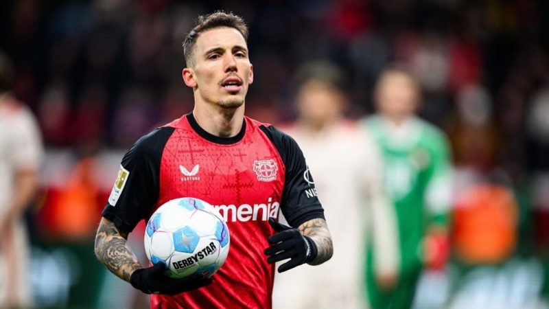 Barcelona Incar Alejandro Grimaldo, Kembalinya Sang Anak Hilang?