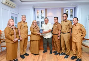 Sulteng Mengaji Terus Bergulir, Pemprov Sulteng Terima Donasi Al-Qur’an