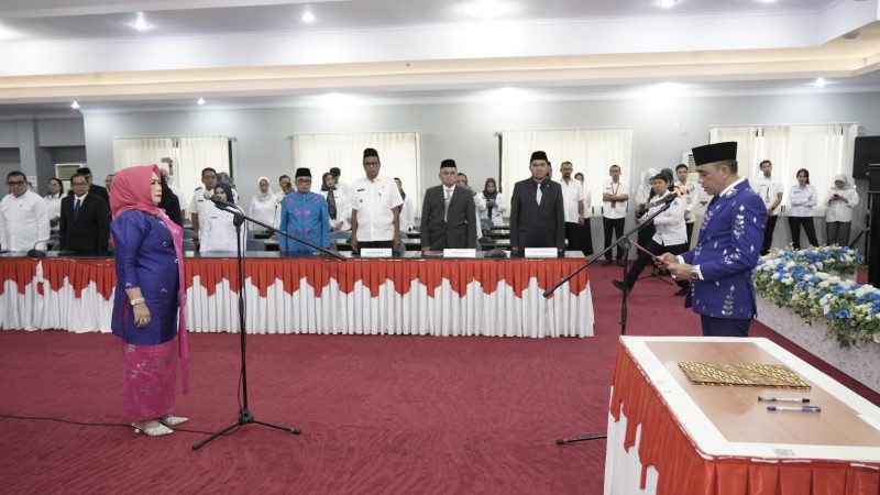 Gubernur Sulteng Lantik Siti Norma Mardjanu sebagai PAW Anggota Komisi Informasi