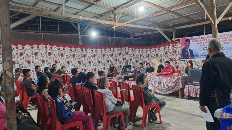 Warga BTN Lasoani Keluhkan Tiang Listrik di Atas Rumah, Zet Pakan: Saya akan Hubungi PLN dan Perkim
