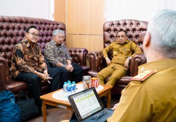 Sulteng Uji Teknologi Hemat Energi, Gubernur Anwar Hafid Dukung PLTS untuk OPD