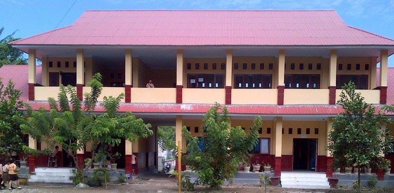 Suasana Jumat di SMP Negeri 2 Banawa Semakin Hidup Lewat Program “Jumat Sehat dan Berkah”