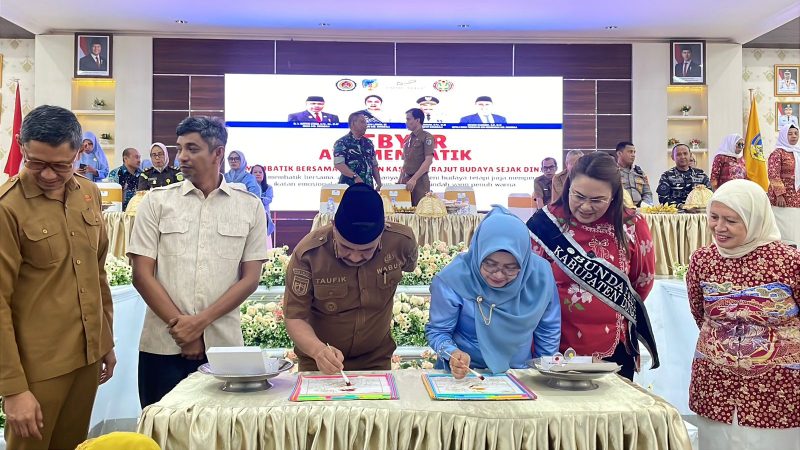 Bupati Vera Elena Ajak Anak Donggala Cinta Budaya Lewat Membatik