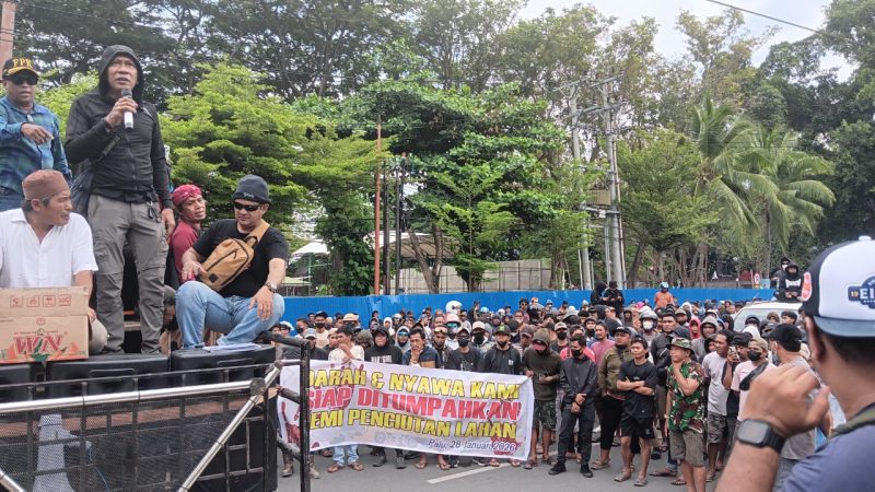 Ribuan Penambang Poboya Kepung DPRD, Tagih Hak Tambang Rakyat