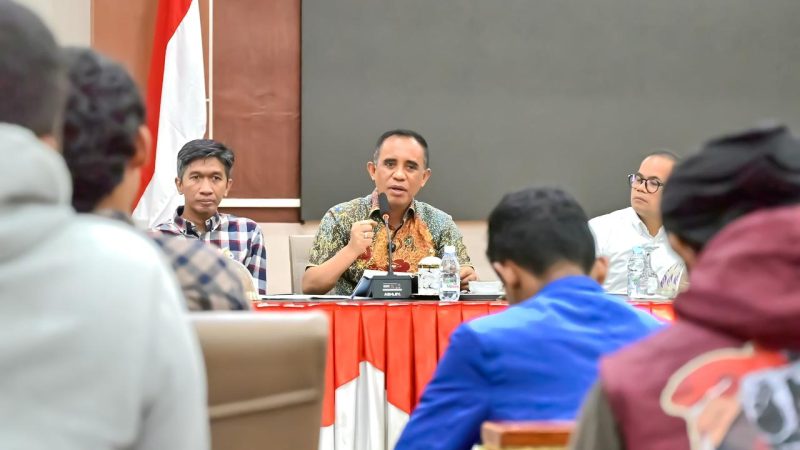 Temui Aliansi Buruh dan Mahasiswa, Gubernur Sulteng Siap Bentuk Satgas Ketenagakerjaan