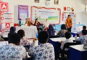 Alfamidi Perkuat Edukasi Lingkungan Lewat Kampung Merdeka di Palu