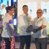 Arus Abdul Karim Raih Legacy Award atas Pengabdian di KADIN Sulteng